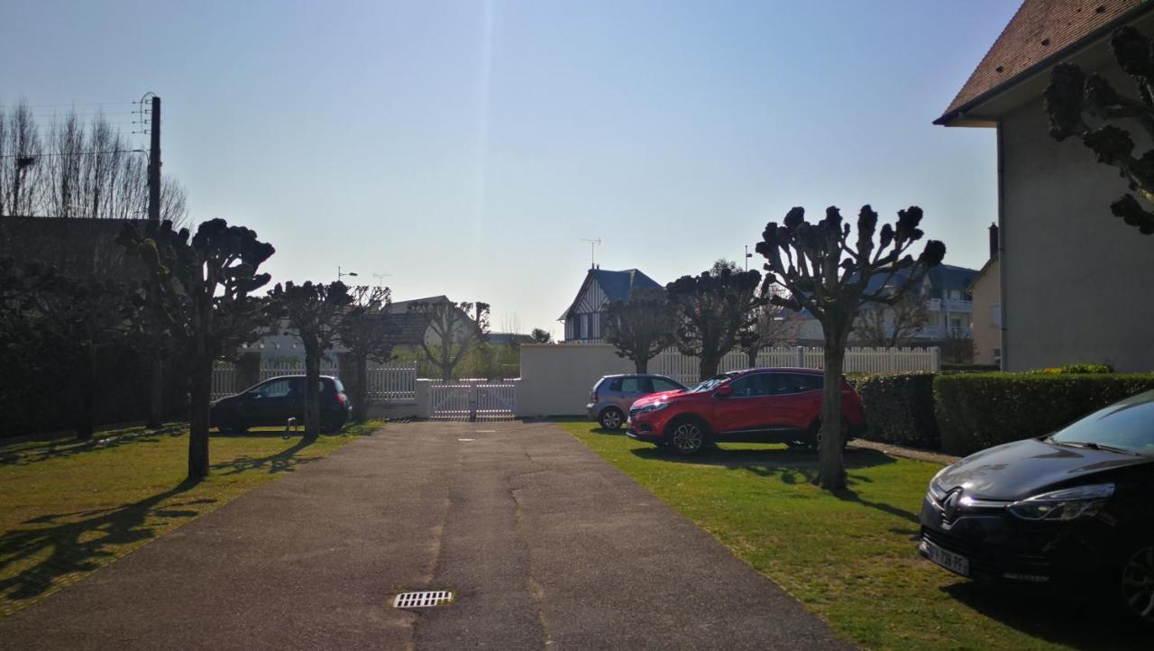 Charmant 2 Pieces A 5 Mn A Pied De La Mer Cabourg Eksteriør bilde