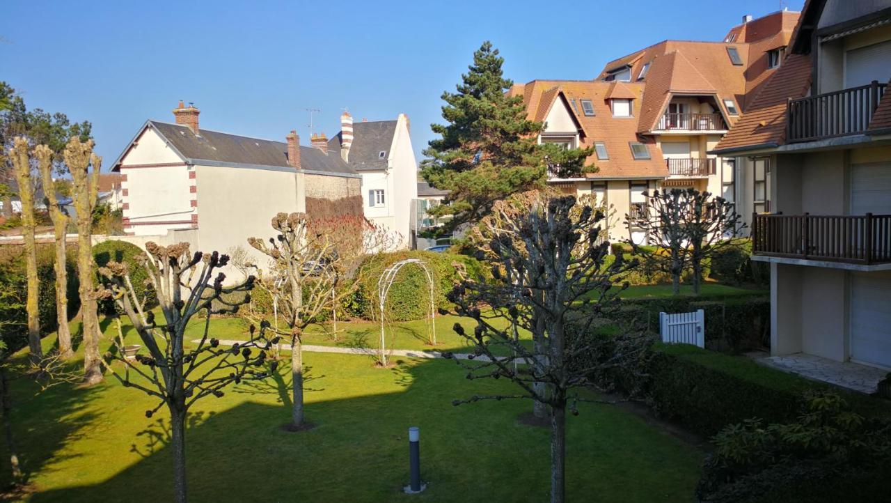 Charmant 2 Pieces A 5 Mn A Pied De La Mer Cabourg Eksteriør bilde